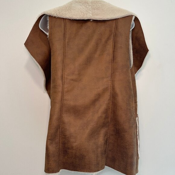 Forever 21 Faux Shearling Vest | Size M - Picture 2 of 3